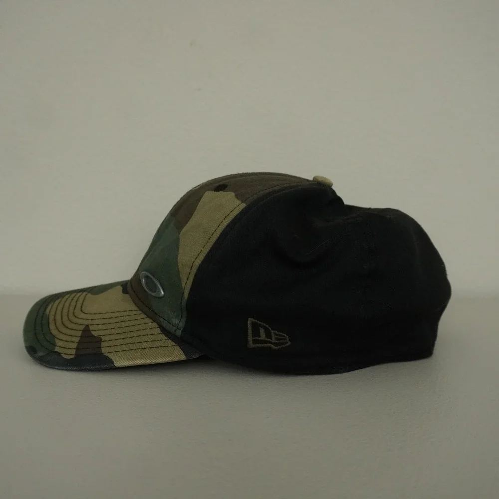 Oakley New Era 39THIRTY Stretch Fit Cap Mens M/L Camo Black Metal Logo